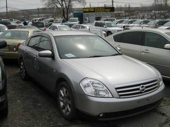 2003 Nissan Teana Photos