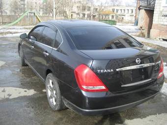 2003 Nissan Teana Photos