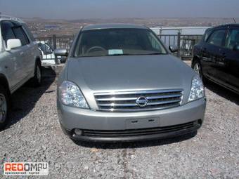 2003 Nissan Teana Pictures