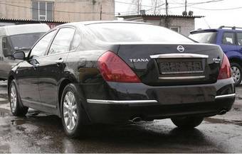 2003 Nissan Teana Photos