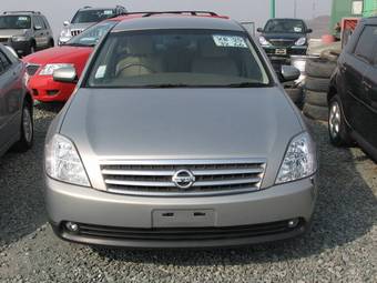 2003 Nissan Teana Pictures