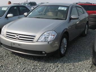 2003 Nissan Teana Pictures