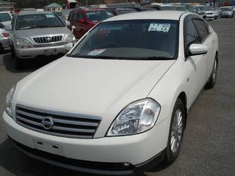 2003 Nissan Teana Pictures