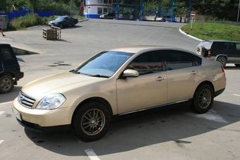 2003 Nissan Teana Photos