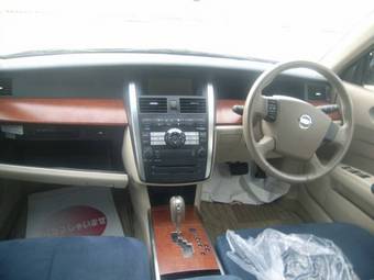 2003 Nissan Teana Photos