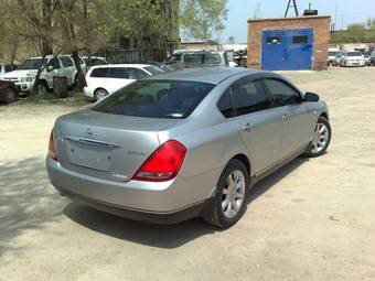 2003 Nissan Teana Photos