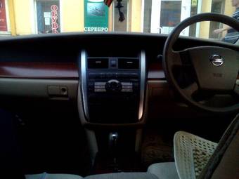 2003 Nissan Teana Photos
