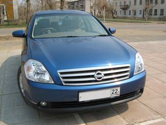 2003 Nissan Teana Photos