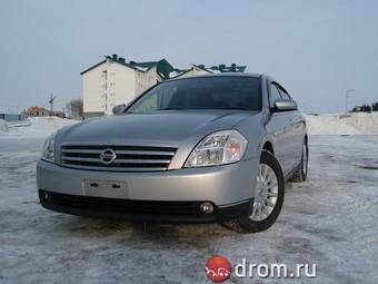 2003 Nissan Teana Pictures