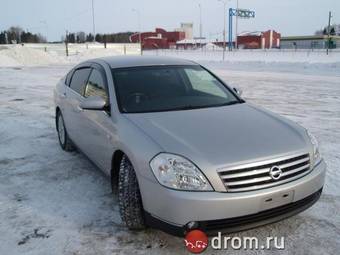 2003 Nissan Teana Photos