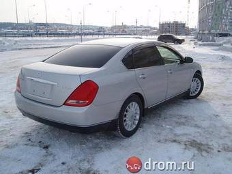 2003 Nissan Teana Pictures