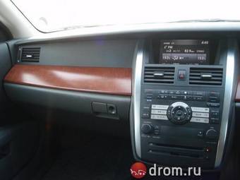 2003 Nissan Teana Photos