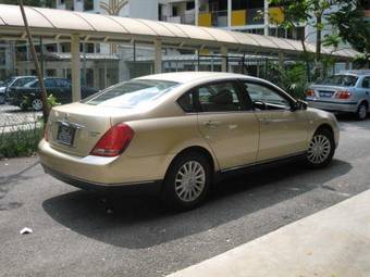 2003 Nissan Teana Pictures