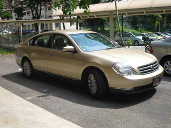 2003 Nissan Teana Pictures