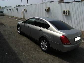 2003 Nissan Teana Photos