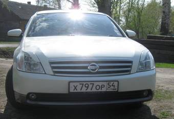 2003 Nissan Teana Photos