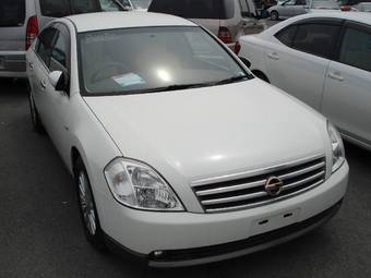 2003 Nissan Teana Pics