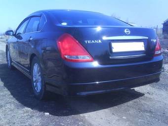 2003 Nissan Teana Photos