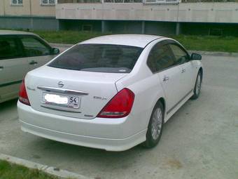 2003 Nissan Teana Pictures