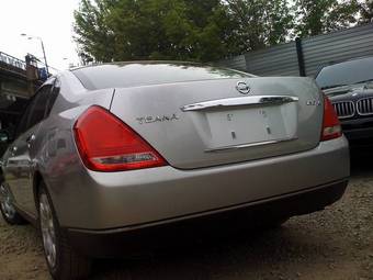 2003 Nissan Teana Photos