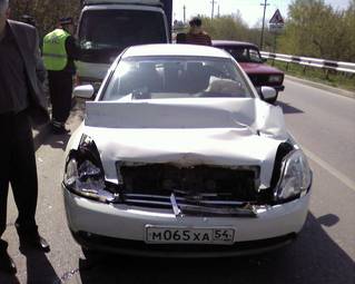 2003 Nissan Teana Photos