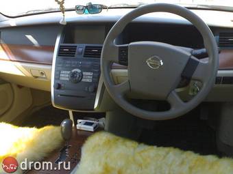 2003 Nissan Teana Photos