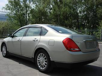 2003 Nissan Teana Pictures