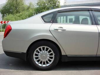2003 Nissan Teana Photos