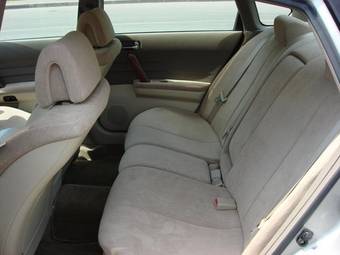 2003 Nissan Teana Pictures