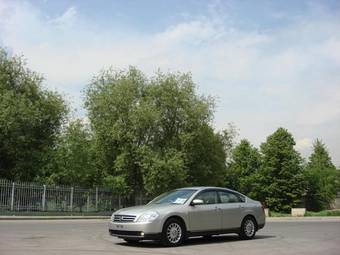 2003 Nissan Teana Pictures