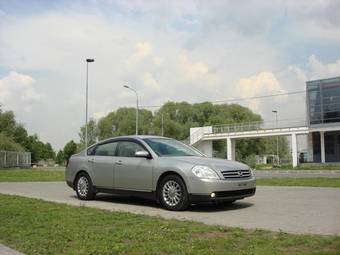 2003 Nissan Teana Photos