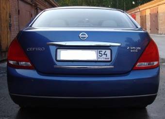 2003 Nissan Teana Photos