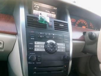 2003 Nissan Teana Photos