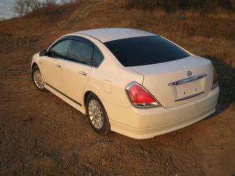2003 Nissan Teana Photos