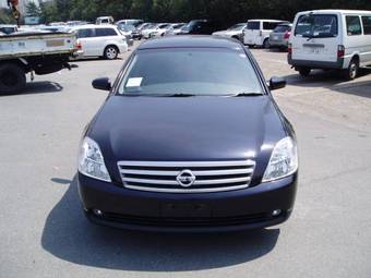 2003 Nissan Teana Pictures