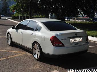 2003 Nissan Teana Photos