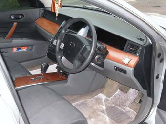 2003 Nissan Teana Pictures