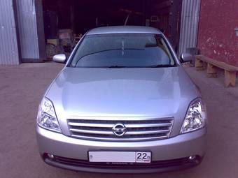 2003 Nissan Teana Photos
