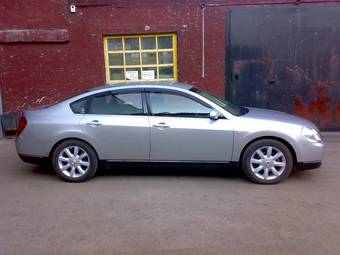 2003 Nissan Teana Photos