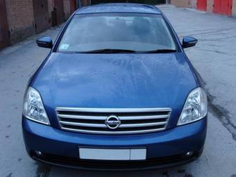 2003 Nissan Teana Photos
