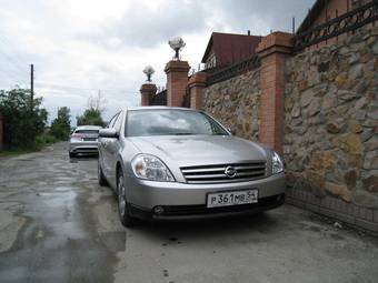 2003 Nissan Teana Pictures