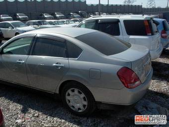 2003 Nissan Teana Photos