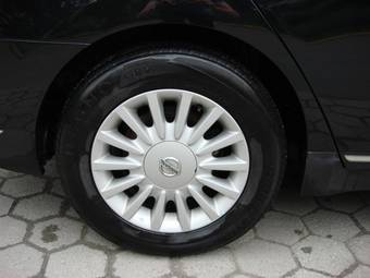 2003 Nissan Teana Photos