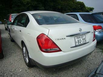 2003 Nissan Teana Pictures