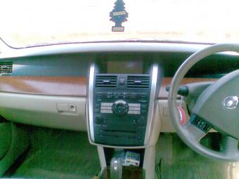 2003 Nissan Teana Pictures