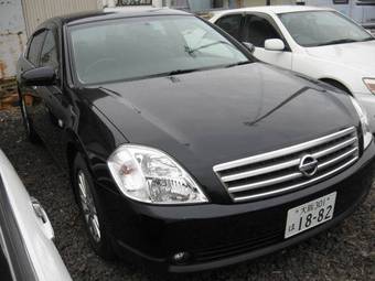 2003 Nissan Teana Pictures