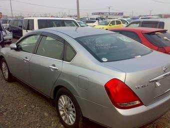 2003 Nissan Teana Photos