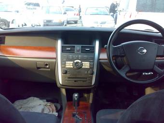 2003 Nissan Teana Photos