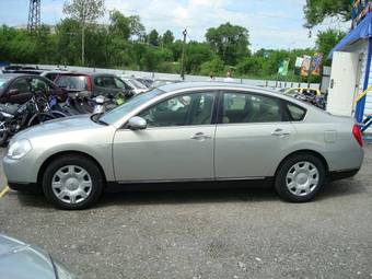 2003 Nissan Teana Photos