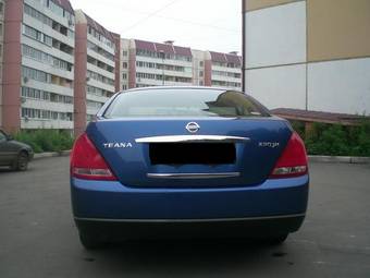 2003 Nissan Teana Pictures